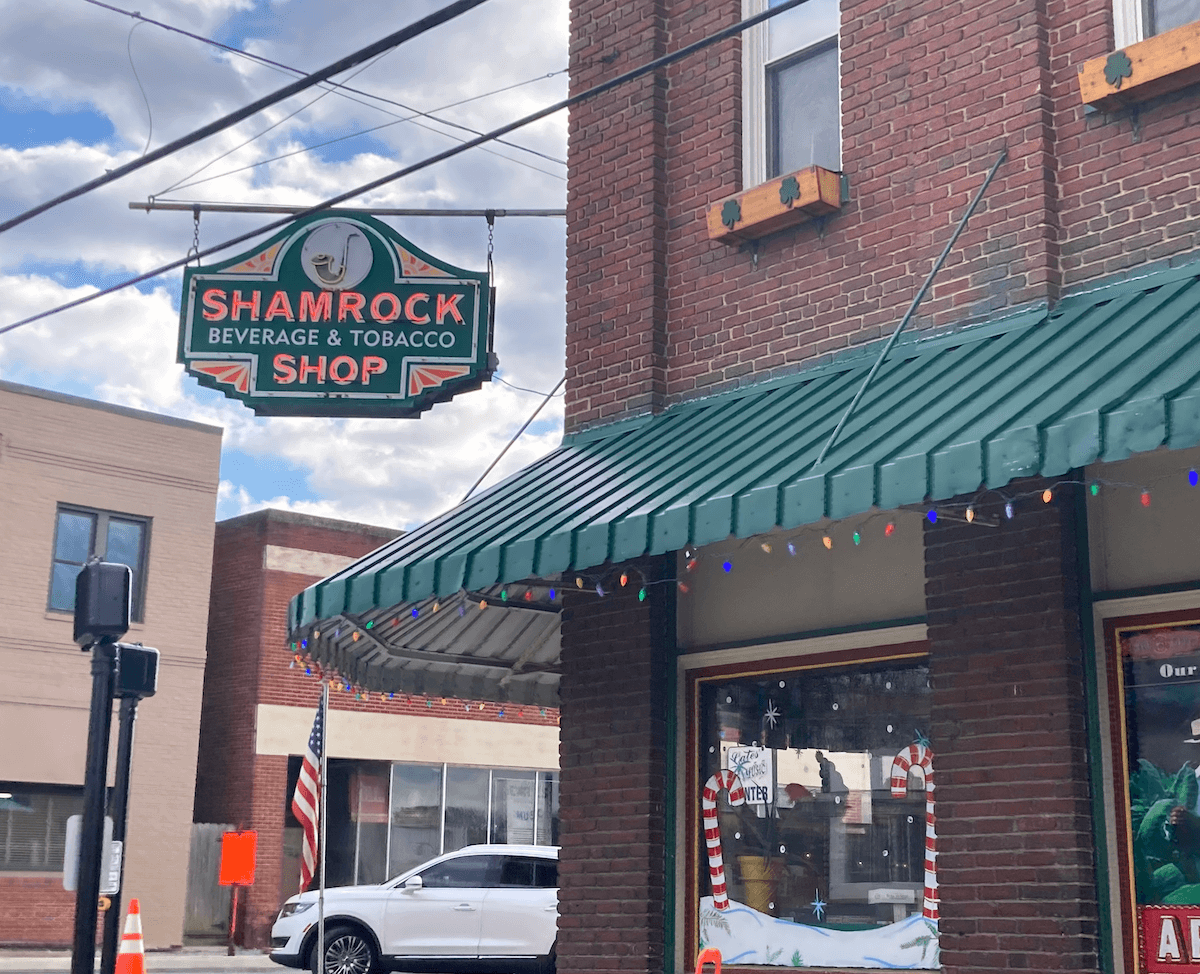 shamrock tobacco shop Shamrock Beverage & Tobacco - Awesome Restaurants & Food Trucks